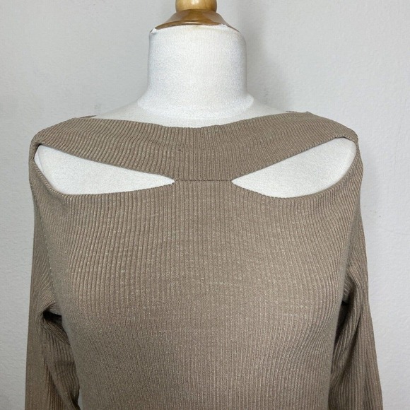 LNA Clyde Slub Sweater with Collar Cut Out in Heather Taupe M NWT - Picture 5 of 9